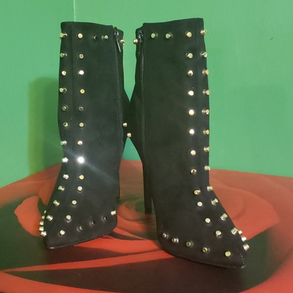 Lilana Booties - Picture 4 of 4